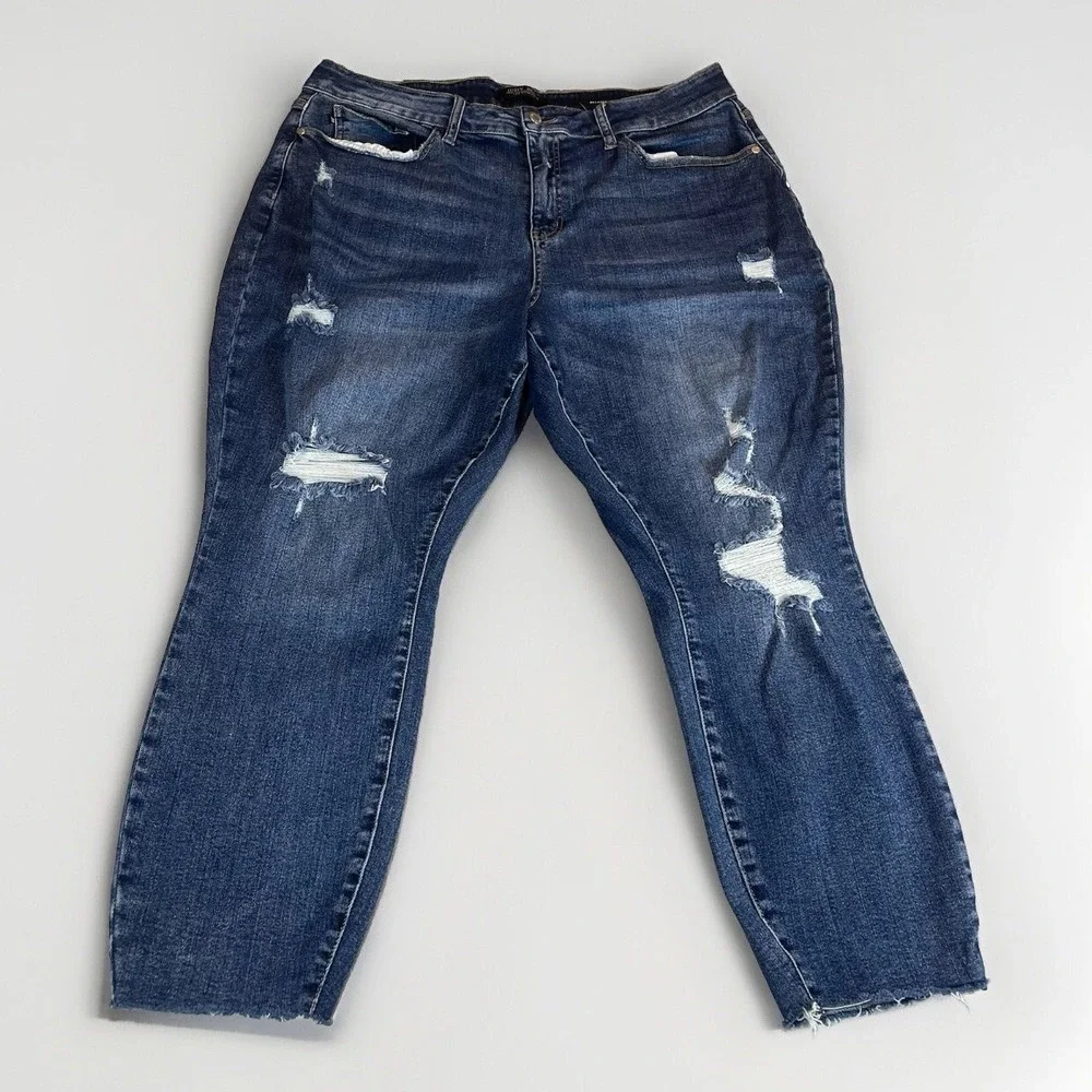 Judy‎ Blue 20W Relaxed Fit Cropped Cuffed Jeans Raw Hem JB88135